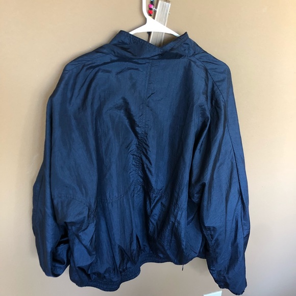 ⚡️SOLD Vintage Navy Windbreaker - Picture 4 of 7